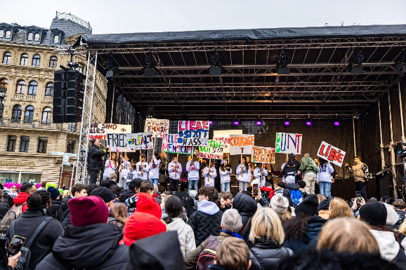 Über 3.000 Menschen bei Komm, wir singen für den Frieden