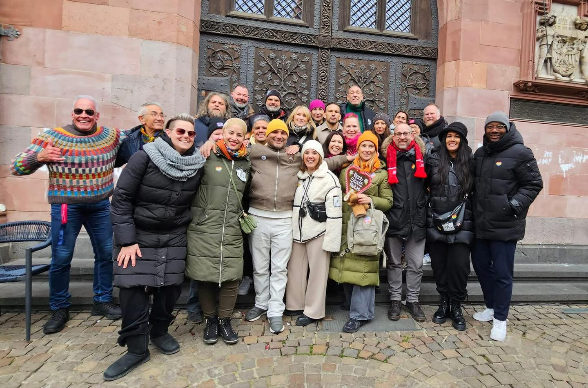 Gemeinsames Singen der Frankfurter Stadthymne